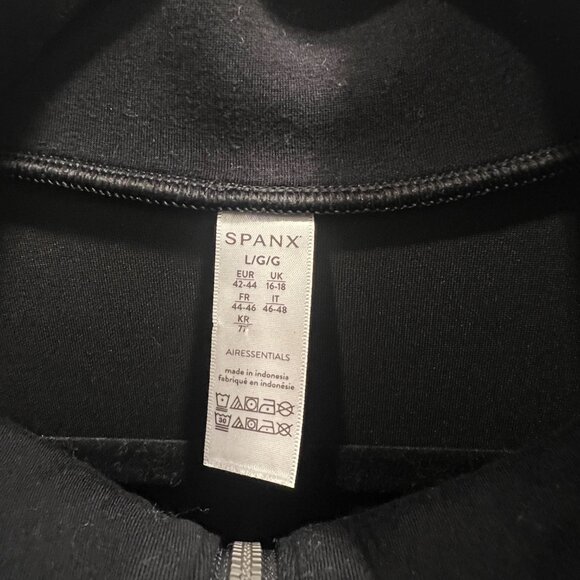 Black and White Women's Jacket - Picture 4 of 6